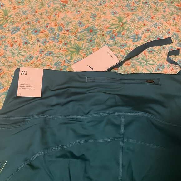 Teal & lime green Nike athletic capris (2X) (nwt) - Picture 7 of 7